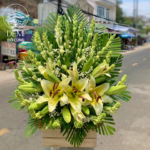 GIỎ HOA BÁCH HỢP HUỆ