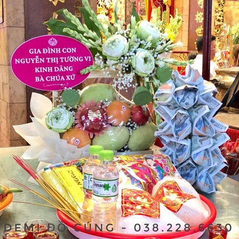 GIỎ TRÁI CÂY HOA SEN - Q12