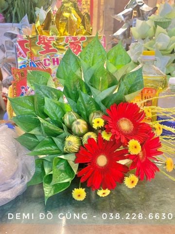 ĐĨA TRẦU CAU KÈM HOA ĐỒNG TIỀN