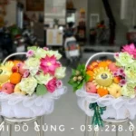 GIỎ TRÁI CÂY KÈM HOA SEN