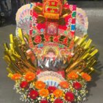 MÂM ÁO BÀ GIẤY KÈM HOA TƯƠI